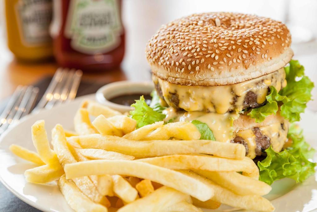 Pullman Rio De Janeiro Sao Conrado Hotel Ngoại thất bức ảnh A cheeseburger with chips