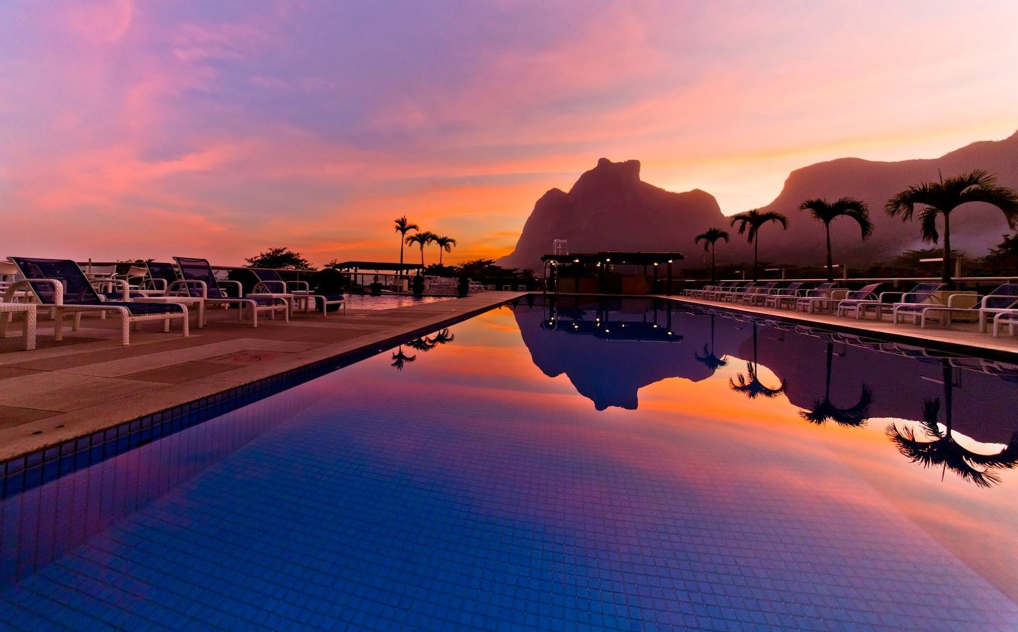 Pullman Rio De Janeiro Sao Conrado Hotel Ngoại thất bức ảnh Sunset at the Sheraton Resort